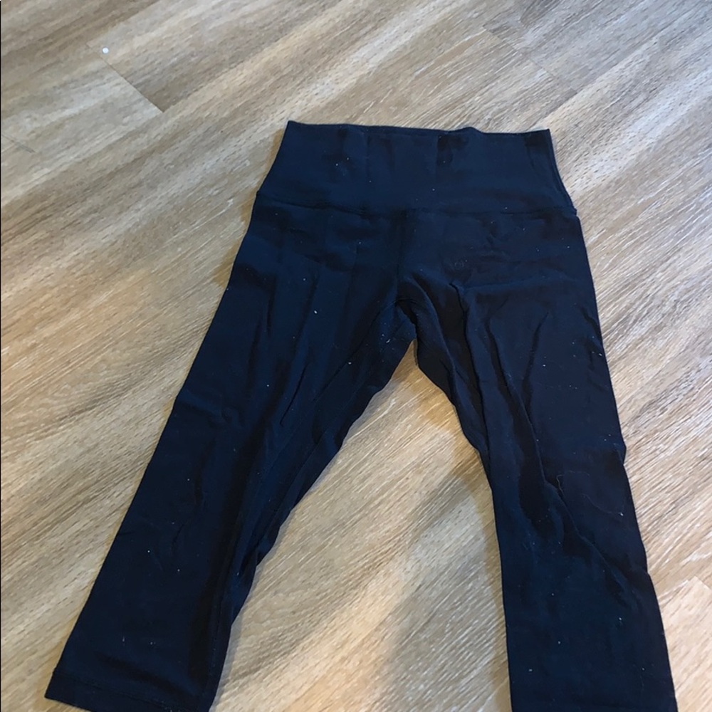 Lulu align crop leggings size 8